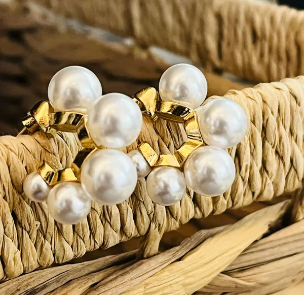 Anthropologie Lake Life Chunky Ascending Pearl Hoop Earrings - Image 7