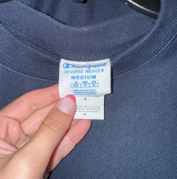 Champion Lavy UNCW Sweatshirt Size Medium - Image 3