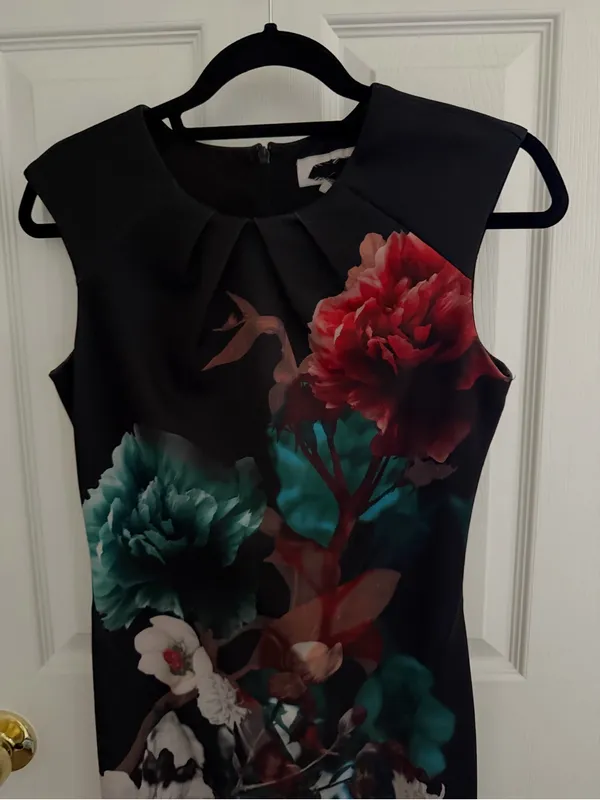 Black Floral Bodycon Dress Size 6 - Image 2