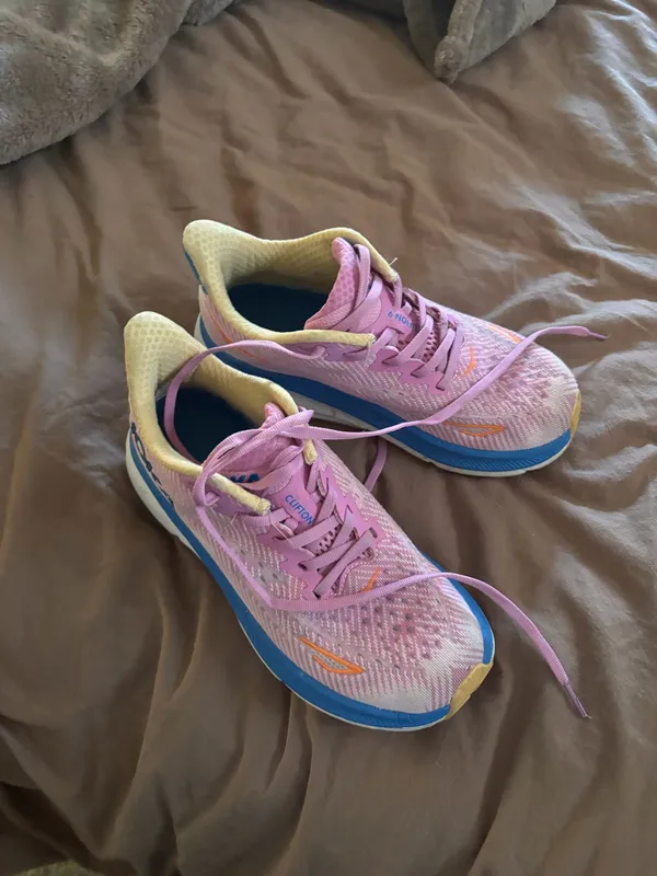 Pink Hoka Clifton 9 Women’s Sneakers - Image 2