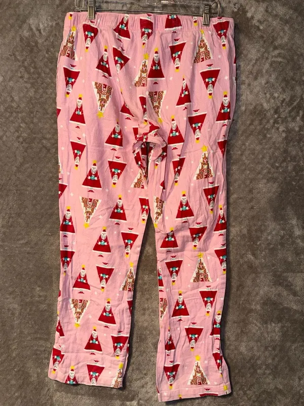 Old Navy Women's Holiday Pajama Bottoms Lounge Pants Santas Pink - Image 6