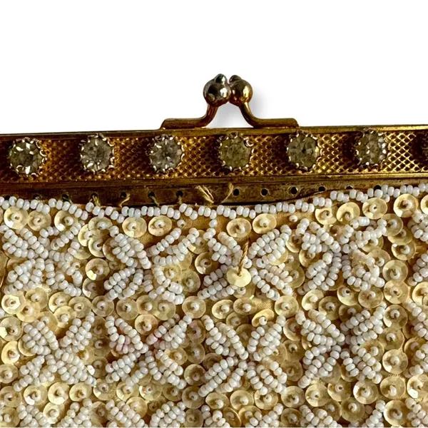 White Beaded Costume Handbag - Image 5