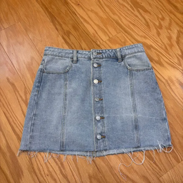 PACSUN Distressed Botton Hem Button-Up Denim Mini Skirt Womens Size 27 - Image 2