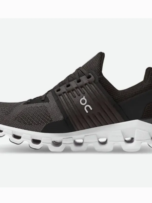 On Cloudswift in black, women's size 9 Black - Image 9