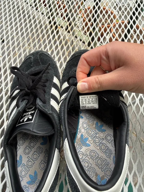 Adidas Women’s Shoes black and white - Image 2
