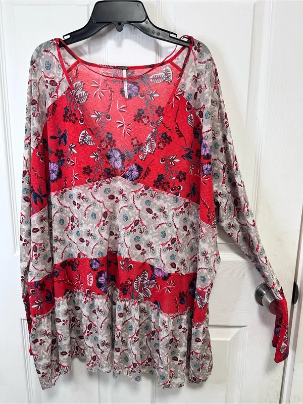 Free People Red and Cream Floral Patchwork V-Neck Tunic - Image 2