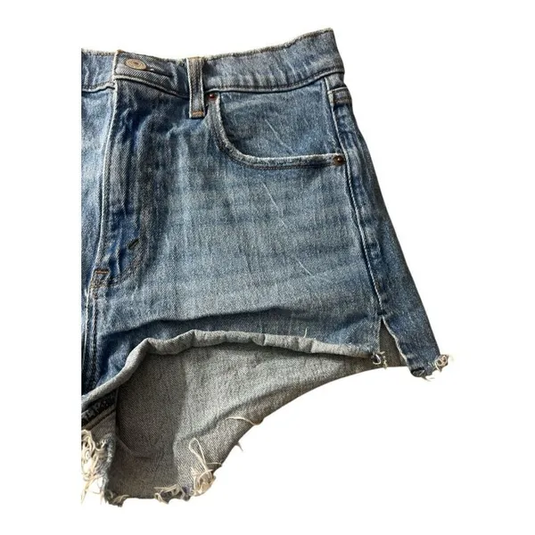Abercrombie & Fitch The Mom Shorts High Rise Blue Denim Size 27/4 Cotton Slit - Image 4