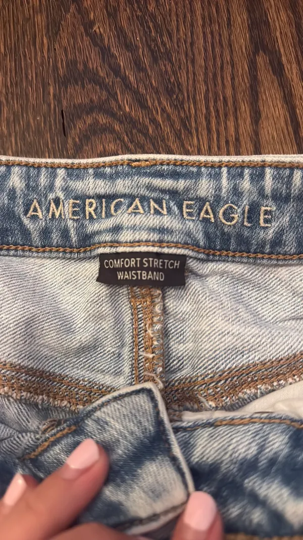 American Eagle Jean Shorts - Image 3