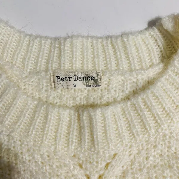 New Women Bear Dance Beige Long Sleeve Knit Sweater Size S‎ - Image 8