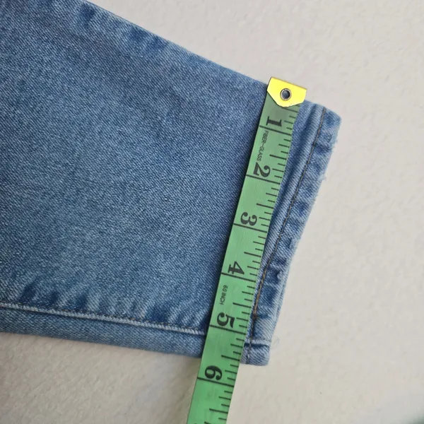 Levis High Waisted Mom‎ Jeans Medium Wash Blue Tapered Leg Stretch Denim Size 29 - Image 9
