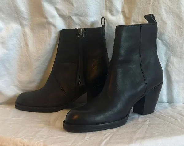 Acne ‘Pistol’ EUC Black Leather Heel Ankle Boot 37/7 - Image 2