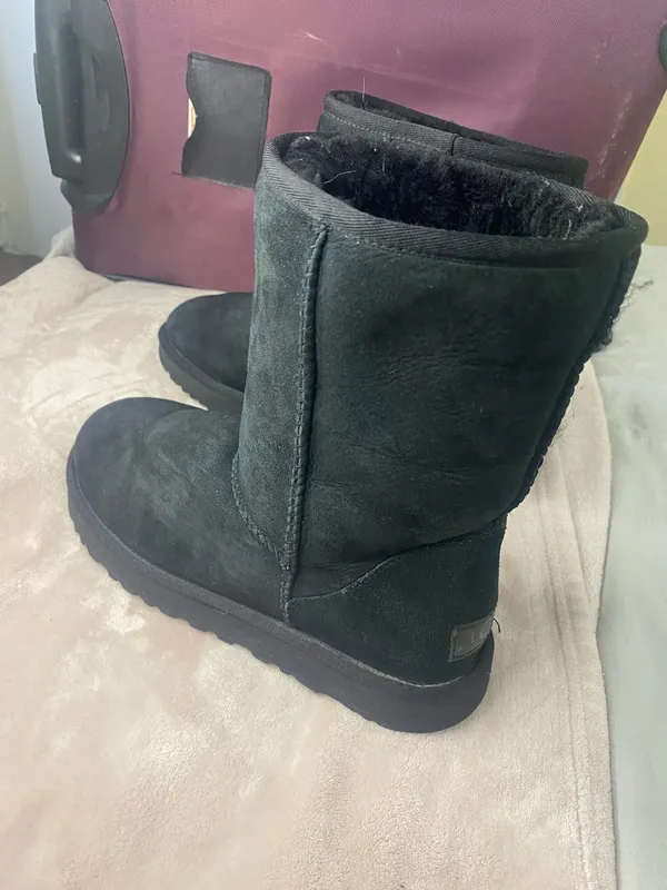 Ugg classic Womens boots size 9 - Image 3