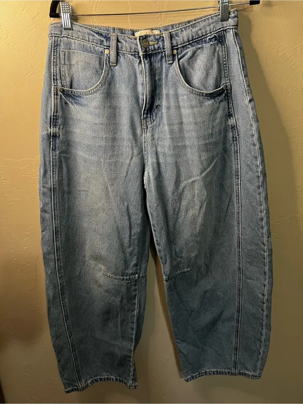 Austin Landing Horseshoe Barrel Wide Leg High Rise Cropped Denim Jeans - Image 2