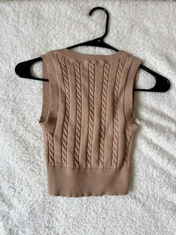 Cropped Sweater Vest - Image 2