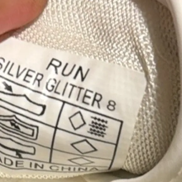 Vintage Havana White and Silver Sneakers size 8 - Image 4