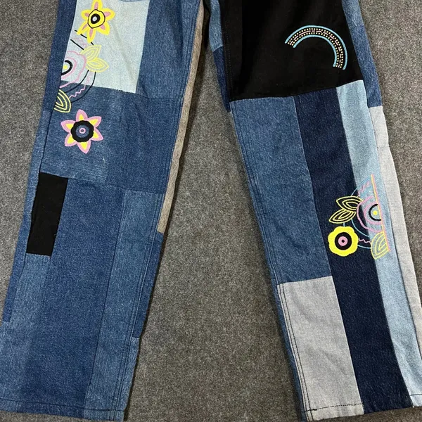 BDG High-Rise Baggy Patchwork Jeans Multi-Color Embroidered Denim Size 27 Boho - Image 9