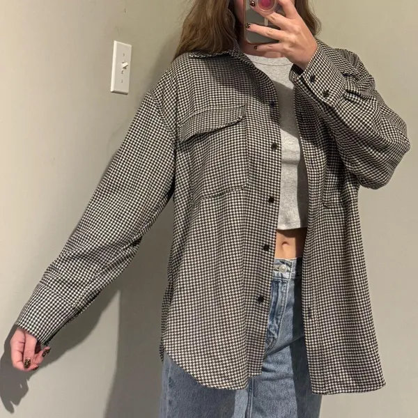 H&M Monochrome Houndstooth Button-Down Shacket - Image 4