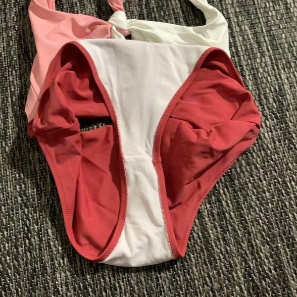 Shein One-Piece Swimsuit Women's Pink and White Size Medium - Image 3