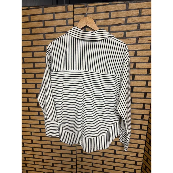 Entro White And‎ Black Stripe Top Size Small - Image 2
