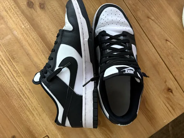 Nike Panda Low Dunks - Image 2