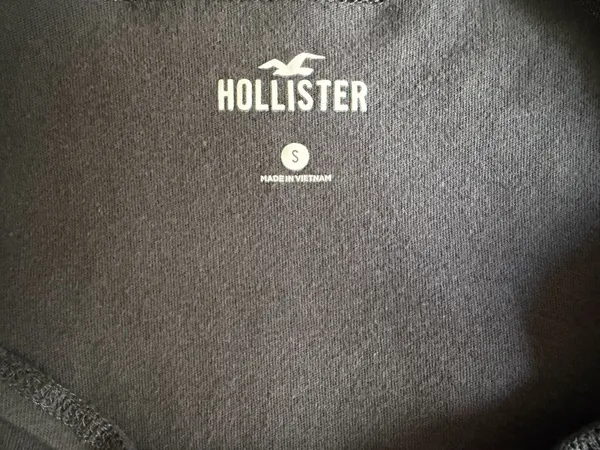 Hollister Off-The-Shoulder Top - Image 2
