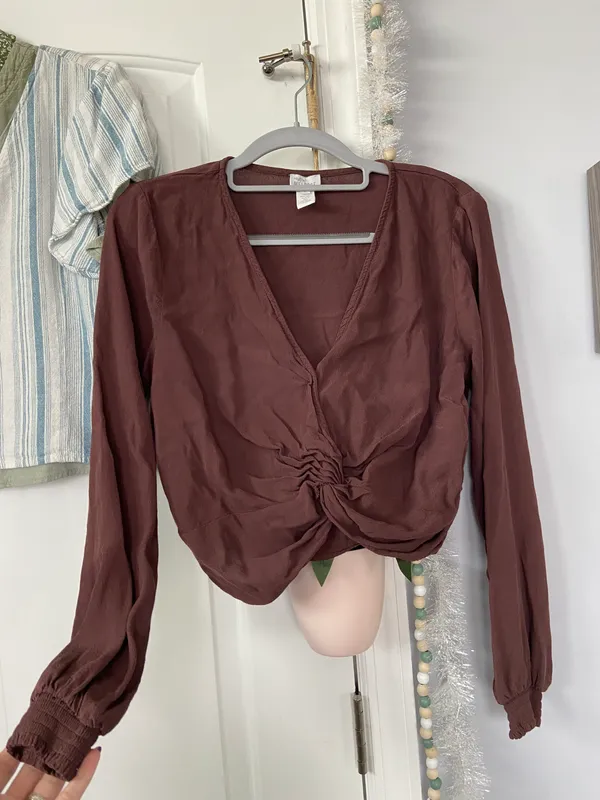 Brown Longsleeve Crop - Image 3