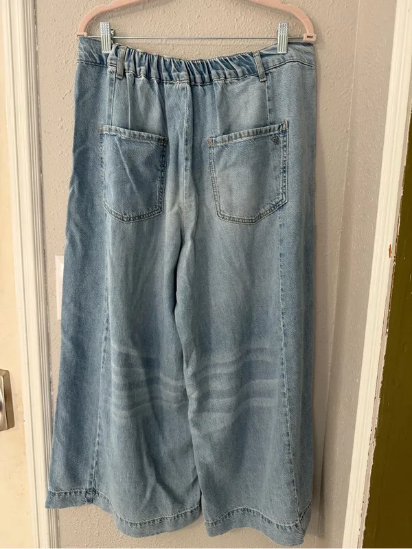 Pilcro High-Rise Crop Wide-Leg Jeans Color: Egg Jelly Fish Wash - Image 4