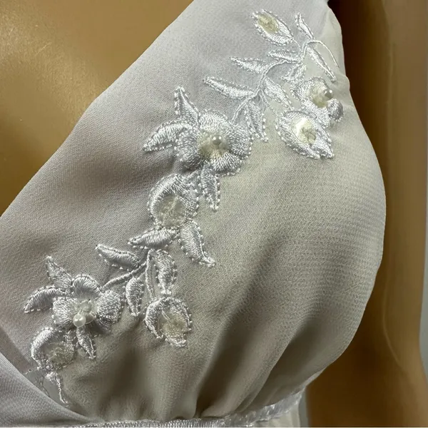 Anthropologie Flora Nikrooz Chemise Lingerie Ivory Embroidered Sequin Neckline M - Image 4