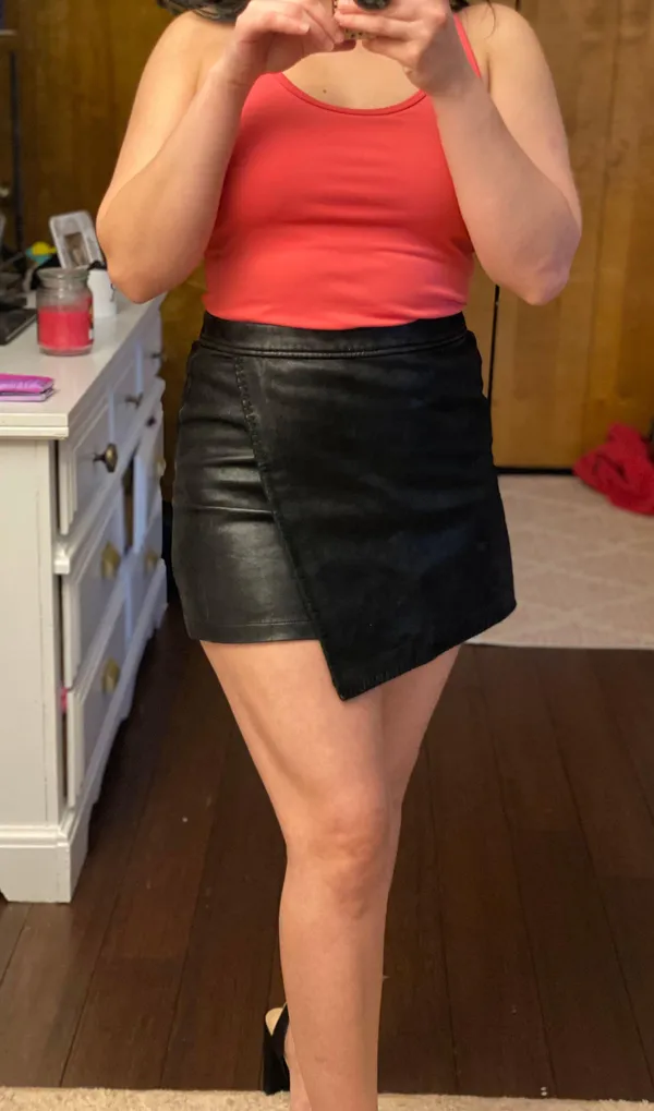 Very J Black Envelope Skirt - Image 6