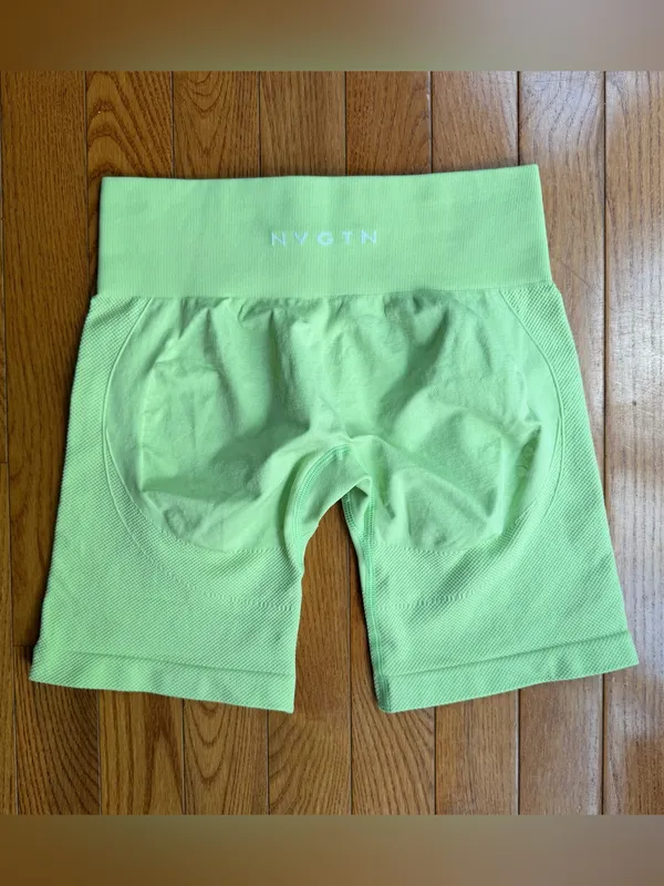 NVGTN Pastel Lime Green Seamless Biker Shorts High Waist Contour Knit Size Small - Image 6