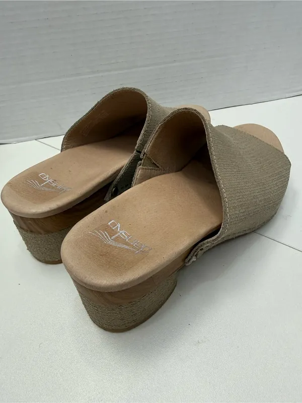 Dansko Maci Taupe Textured Leather Heeled Slide Sandals Size 36 - Image 9