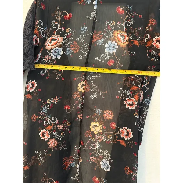 American‎ Eagle Floral Kimono Womens Medium Black Sheer Lace Trim Chiffon Wrap - Image 2