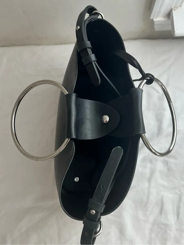 Zara Black Leather Tote with Silver O-Ring Handle - Image 7
