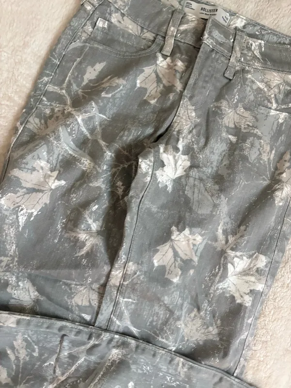 Camo Hollister jeans - Image 2