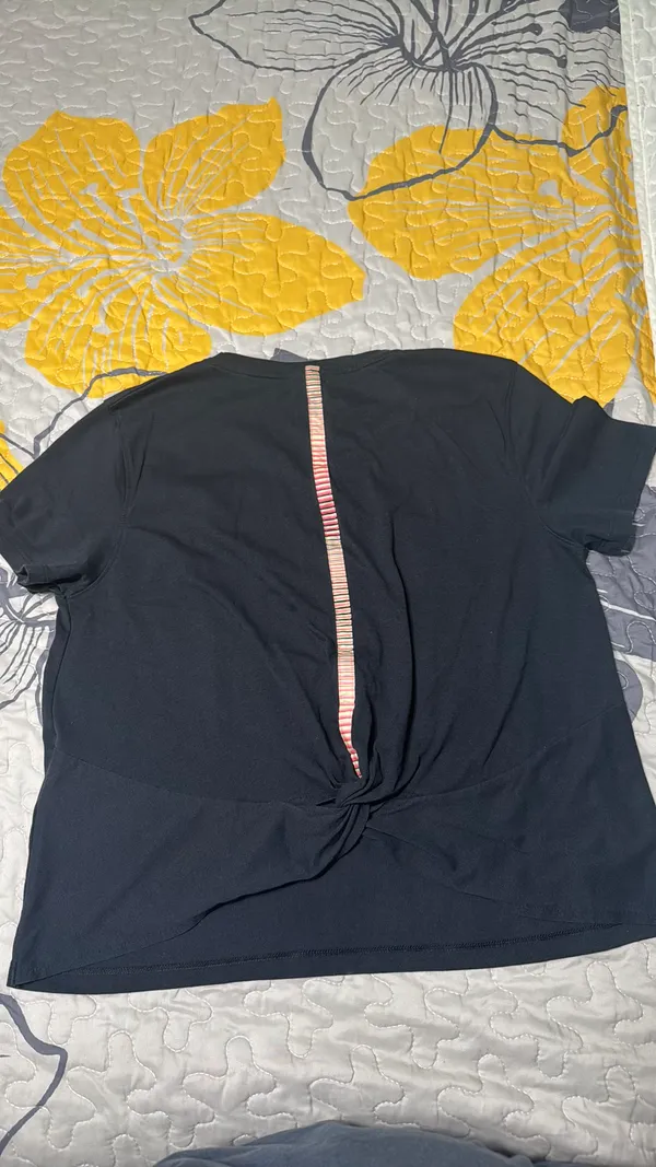 Under Armour Shirt - Image 5