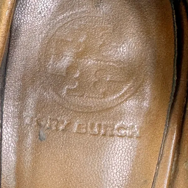 Tory Burch Brown Leather Loafers with Gold Emblem - Image 3
