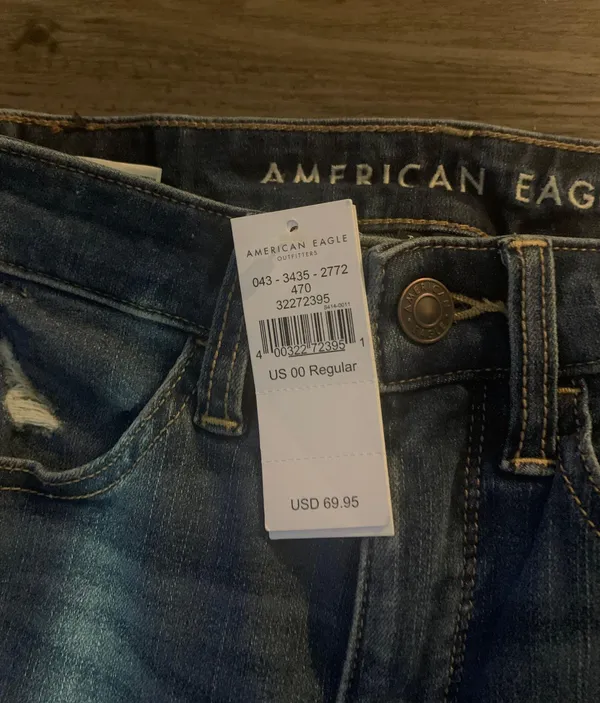 American Eagle Jeans - Image 3