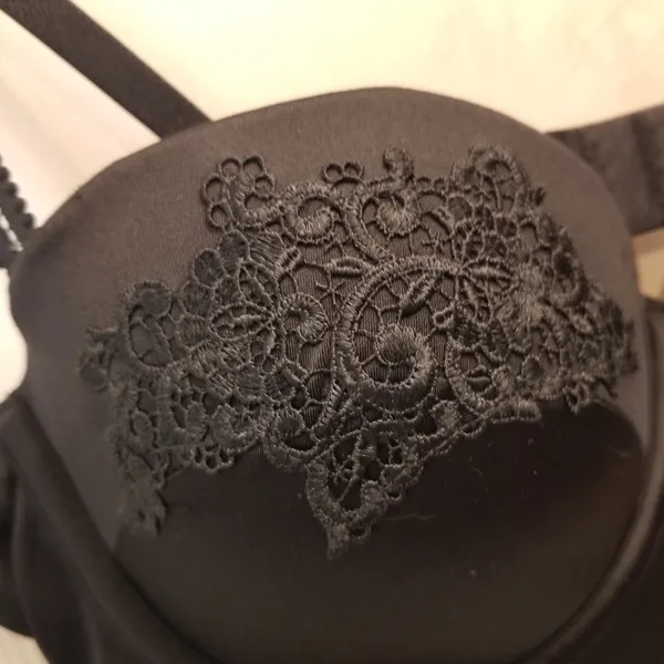 {6/M} Vintage Cosmopolitan Black Lace Trim Lingerie - Image 4