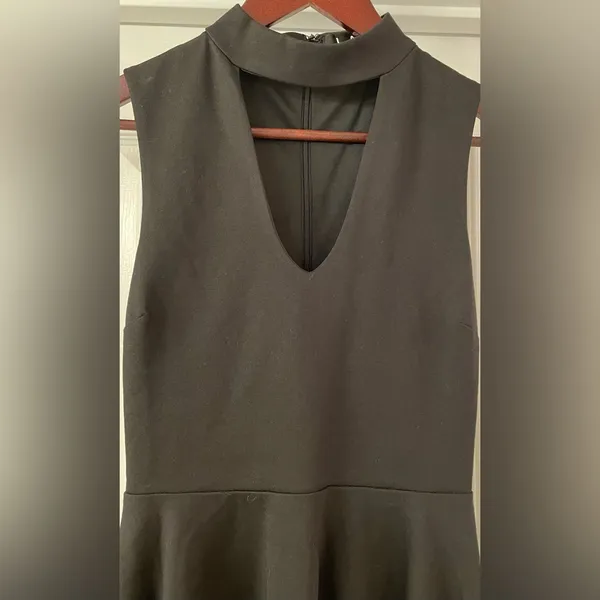 Lulus Black Sleeveless, Plunging V Neck Cutout Choker Dress, Lined XS - Image 2