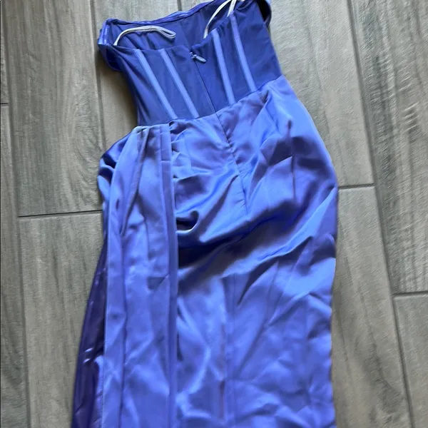 Elegant Purple Strapless Dress - Image 8