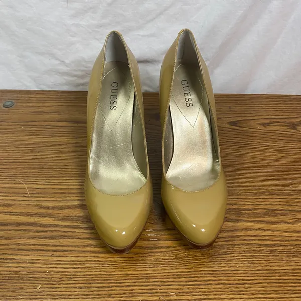 Guess Pumps Heels Classic Pointed Toe Party Career Shoes Size 6‎ Beige - Image 2