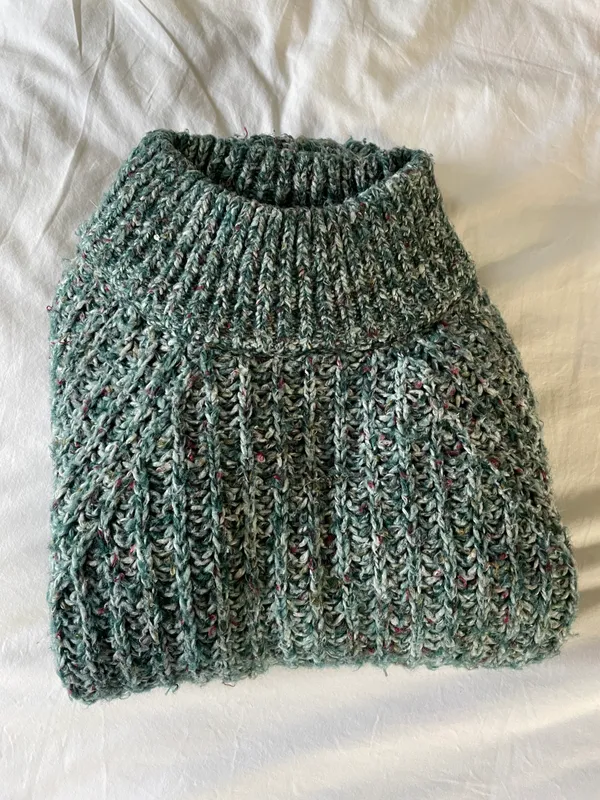 Urban Outfitters Blue Sweater - Image 4