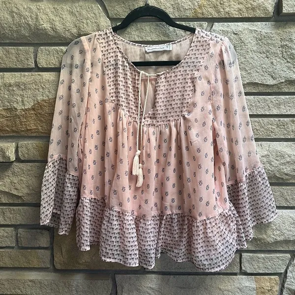 Abercrombie & Fitch flowy boho light pink print tassel top blouse medium - Image 10