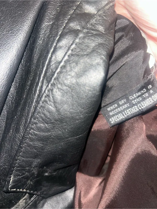 Women's 80’s VTG Black Leather Cropped Belted Jacket Size M - Image 3
