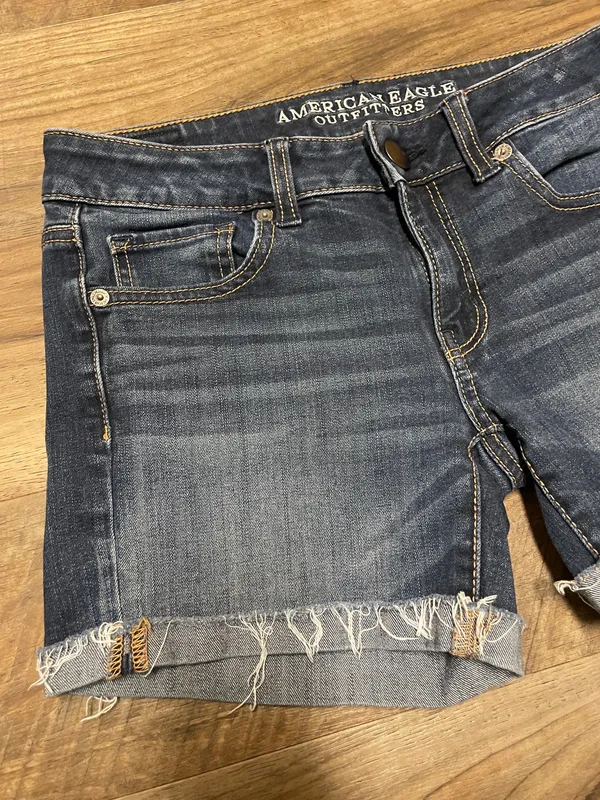 American Eagle Dark Blue Denim Roll-Cuff Women's MIDI Shorts Size 4 - Image 3