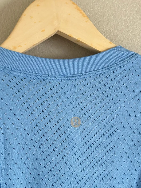 Lululemon Swiftly Open-Hole V-Neck Tank Top Blue Size 10 NWT - Image 4