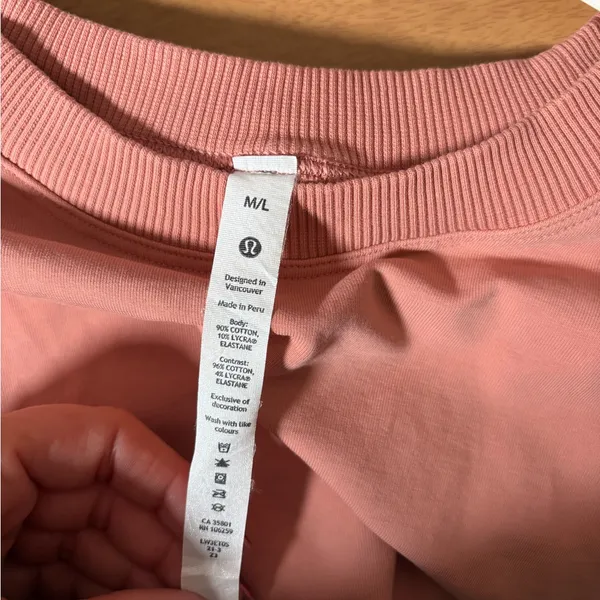 lululemon la boxy crew. Size M/L. Color Pin Savannah. Excellent preloved - Image 4
