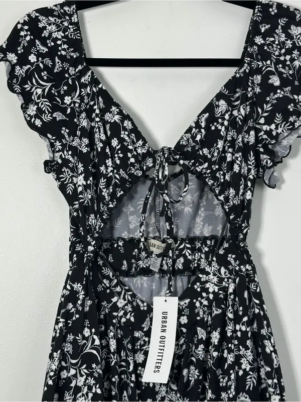 Urban Outfitters UO Rianna Floral Ruffle Mini Dress Black White XS NWT - Image 3