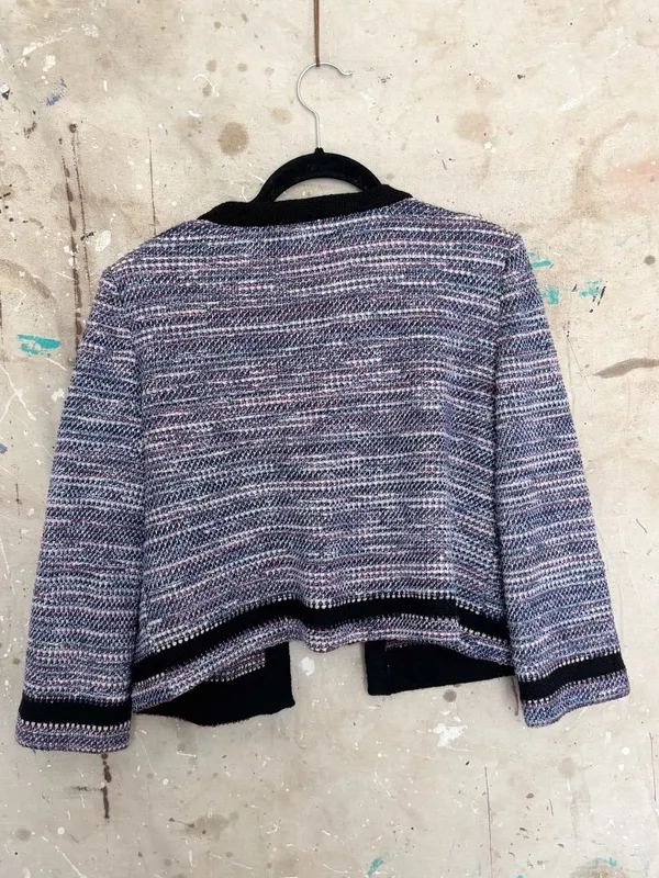 St John Tweed Cropped Blazer - Image 5