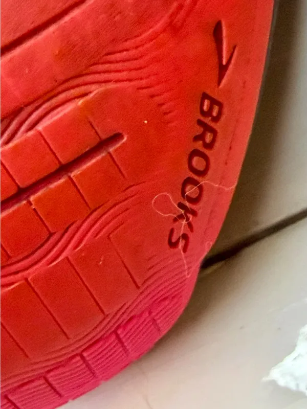 Brooks Ghost Max Womens 7.5 B Black Papaya Raspberry Running Shoes - Image 12